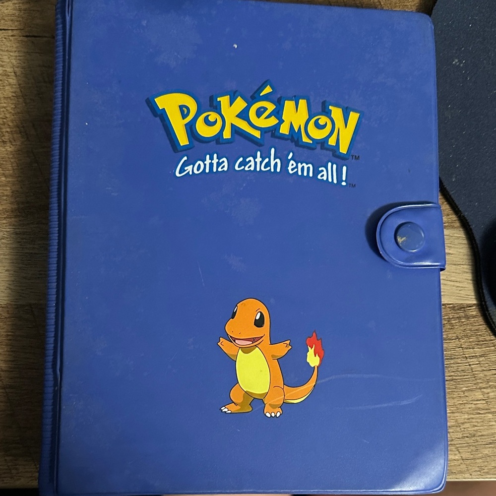 Vintage Pokemon 1999 Charmander 4-Pocket Card Binder Nintendo